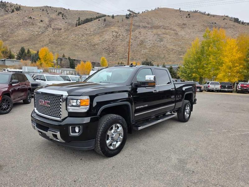 2016 Gmc Sierra Denali photo 2