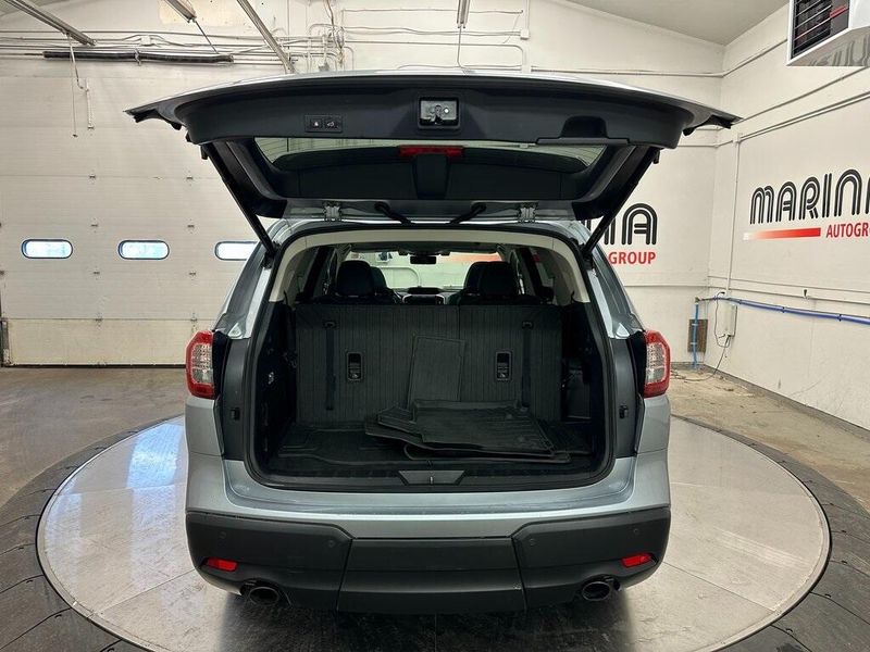 2021 Subaru Ascent TouringImage 17