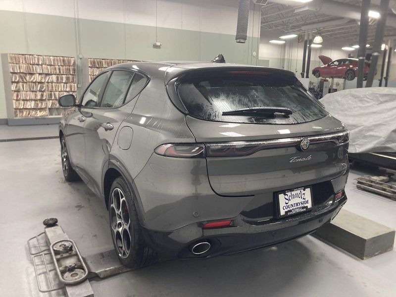 New 2024 Alfa Romeo Tonale Veloce EawdImage 8