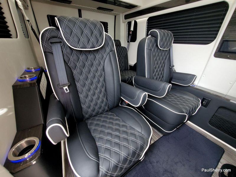 2024 RAM Promaster 2500 Slt+ Window Van High Roof 159