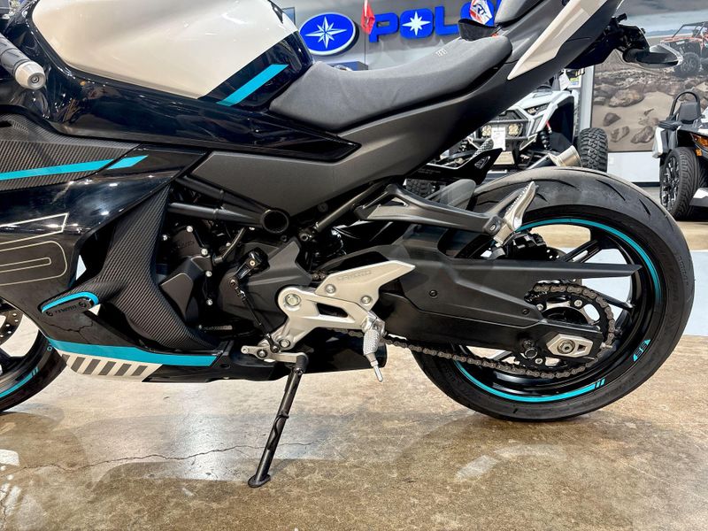 Used 2023 CFMOTO 450SS Image 17