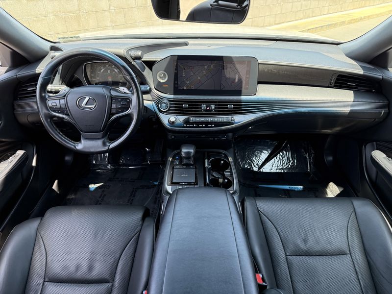 2021 Lexus LS 500Image 28