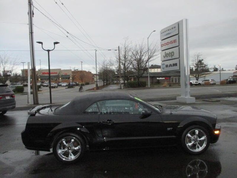 2007 Ford Mustang Image 6