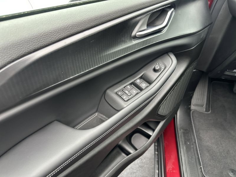 New 2025 Jeep Grand Cherokee L Altitude X 4x4Image 18