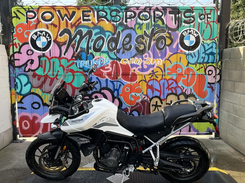 2023 Triumph TIGER 900 GT PRO in a Pure White exterior color. BMW Motorcycles of Modesto 209-524-2955 bmwmotorcyclesofmodesto.com 