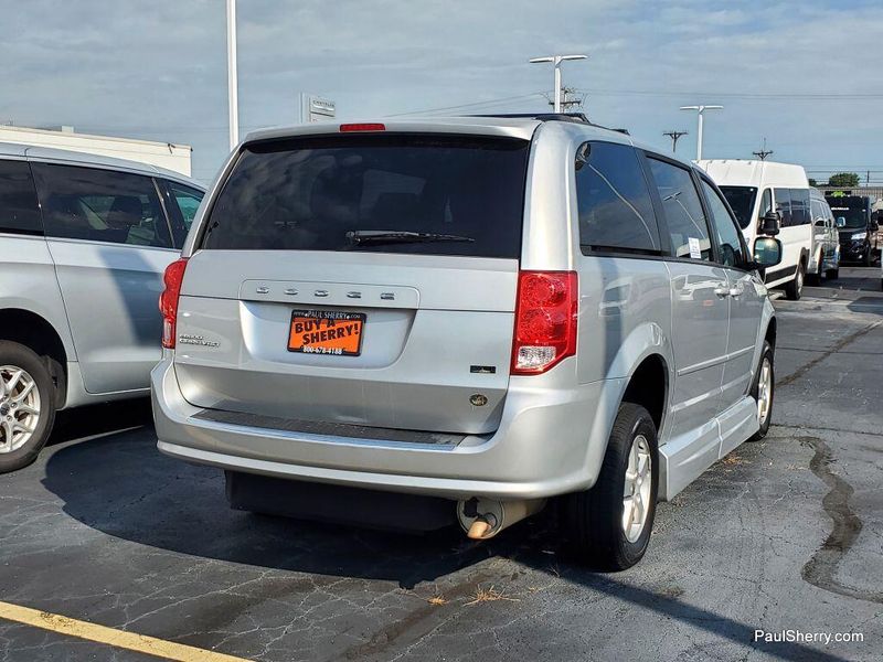 Used 2012 Dodge Grand Caravan SXTImage 12