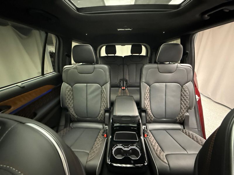 New 2025 Jeep Grand Cherokee L Summit Reserve 4x4Image 20