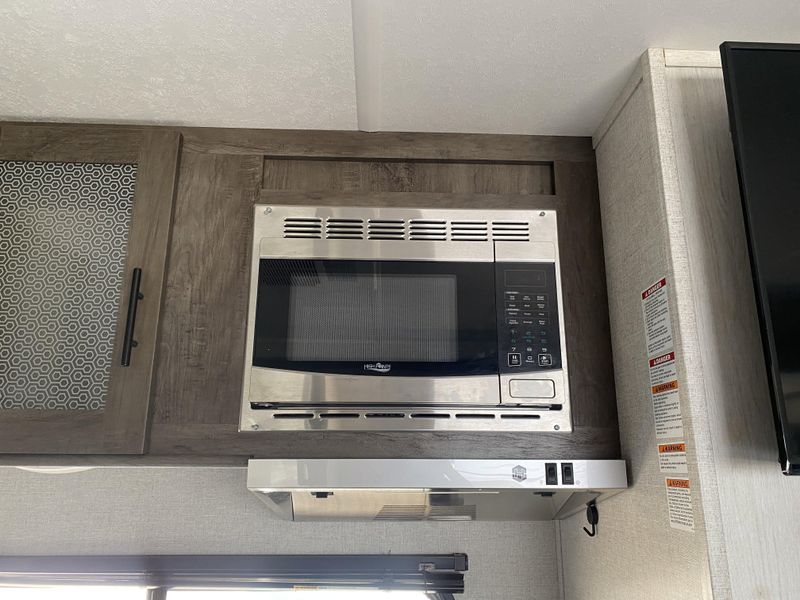 Used 2021 FOREST RIVER WILDWOOD 22RBS Image 12