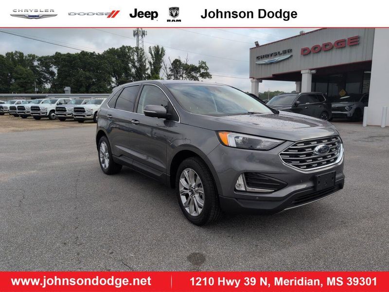 2022 Ford Edge TitaniumImage 1