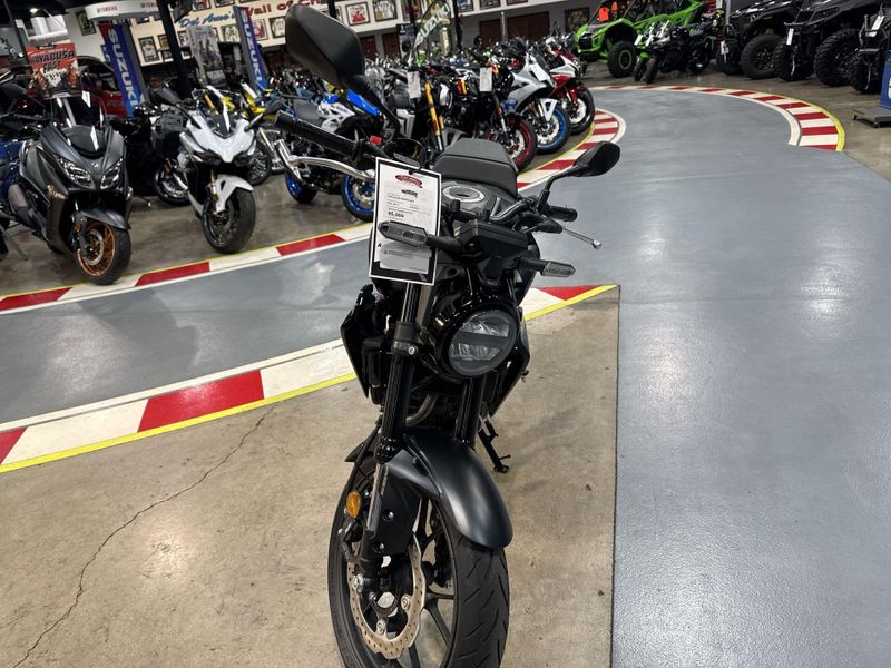 Used 2025 Honda CB300R ABS Image 11