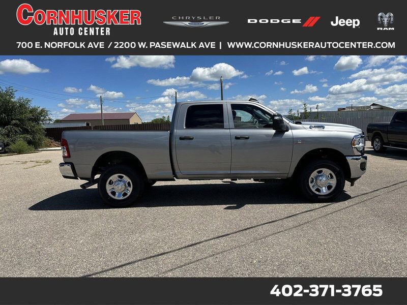 2023 RAM 3500 Tradesman Crew Cab 4x4 6