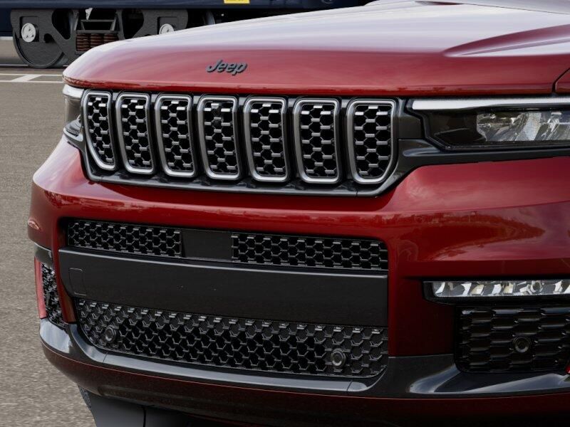 New 2025 Jeep Grand Cherokee L SummitImage 7