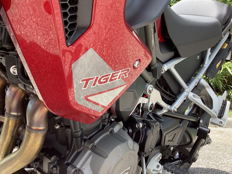 2025 Triumph Tiger 1200 GT Pro 