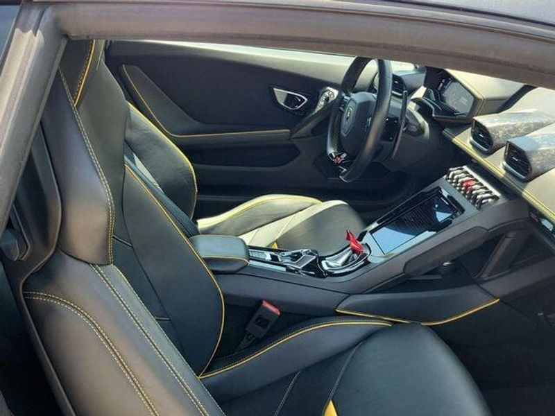 2021 Lamborghini Huracan Evo Coupe RWD photo 8