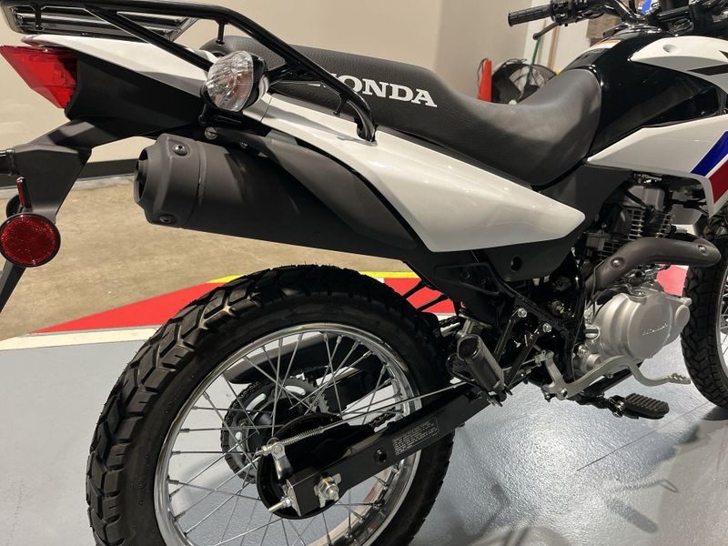 New 2025 Honda XR150L Image 17
