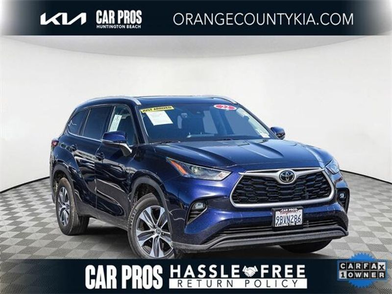 Used 2022 Toyota Highlander XLEImage 1