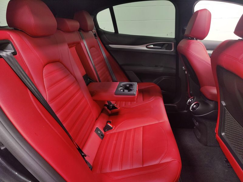 2024 Alfa Romeo Stelvio Veloce Premium AWD w/Activ AsstImage 22