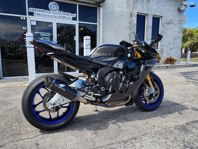 Used 2021 Yamaha YZF-R1M Image 12