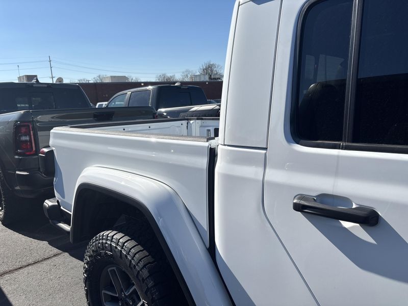 New 2026 Jeep Gladiator Mojave X 4x4Image 6