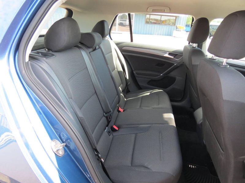 2018 Volkswagen Golf TSI S 4dr Hatchback 6AImage 12