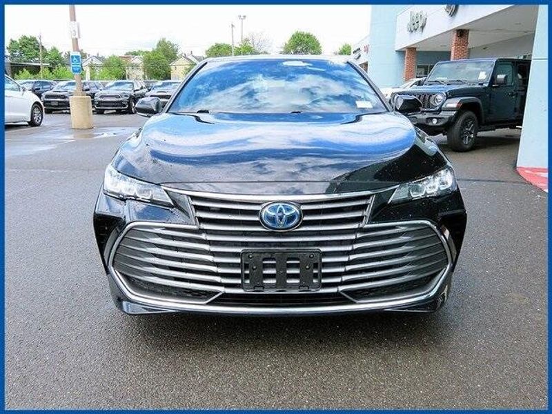2019 Toyota Avalon Hybrid XLE PlusImage 3