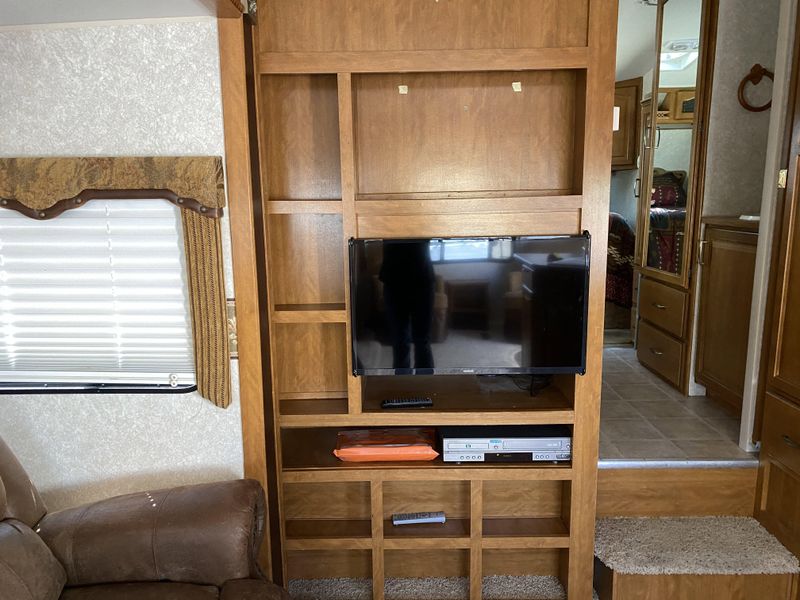 2004 FLEETWOOD PROWLER REGAL AX6 Image 20