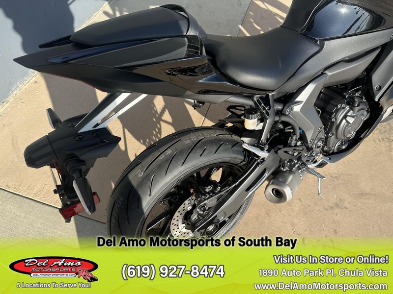 2025 Yamaha YZF-R7 Image 12