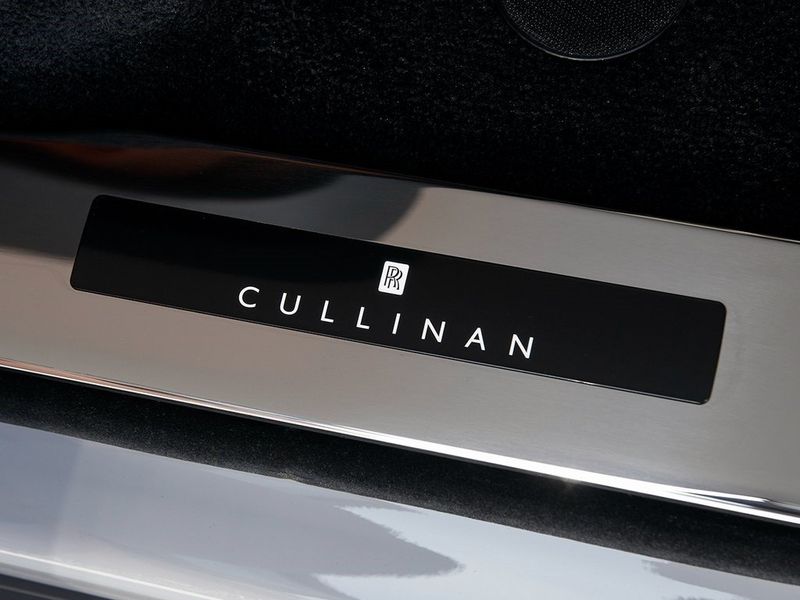 2023 Rolls-Royce Cullinan Image 21