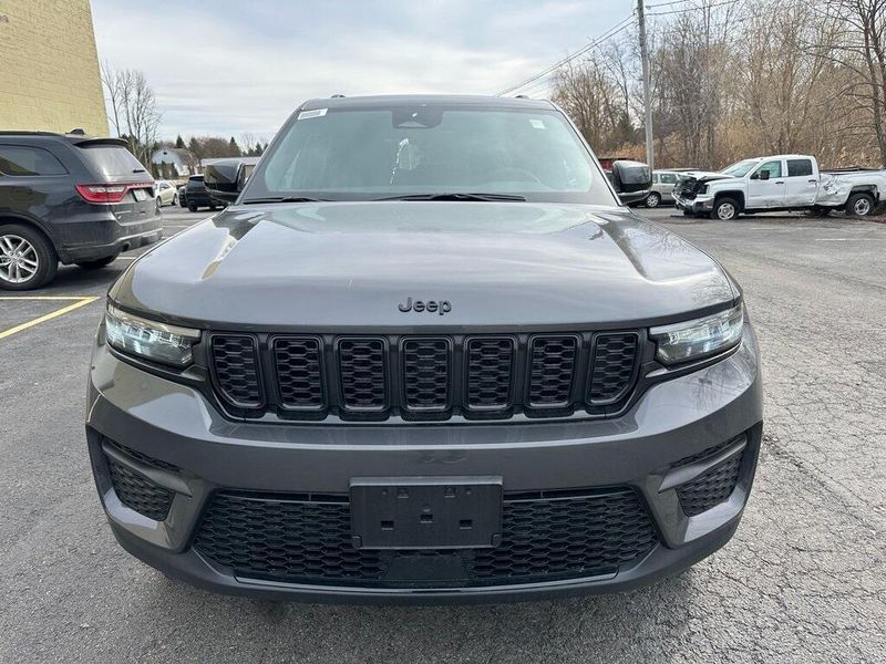 2025 Jeep Grand Cherokee Altitude X 4x4Image 6