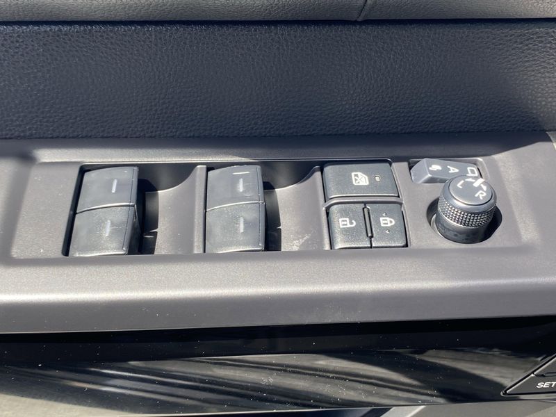 2025 Toyota Tundra LimitedImage 19