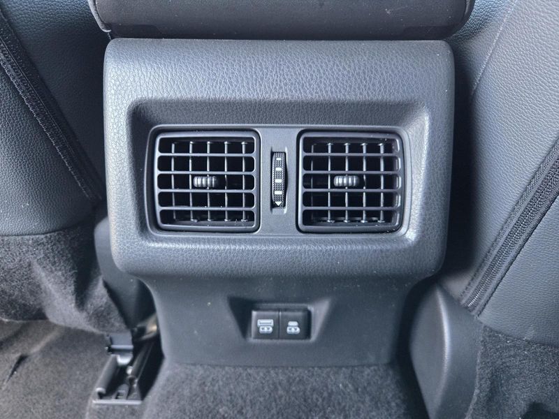Used 2026 Toyota Camry SE (Natl)