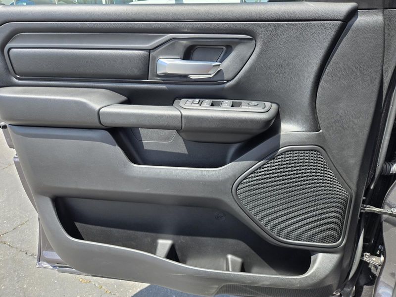 New 2026 RAM 1500 Express Crew Cab 4x4 5'7' Box