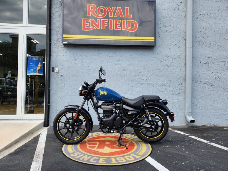 2024 Royal Enfield METEOR 350  in a FIREBALL BLUE exterior color. Royal Enfield Motorcycles of Miami (786) 845-0052 remotorcyclesofmiami.com 