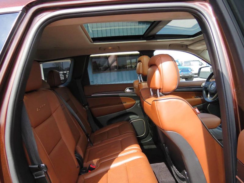 2015 Jeep Grand Cherokee Summit 4x4 4dr SUVImage 29
