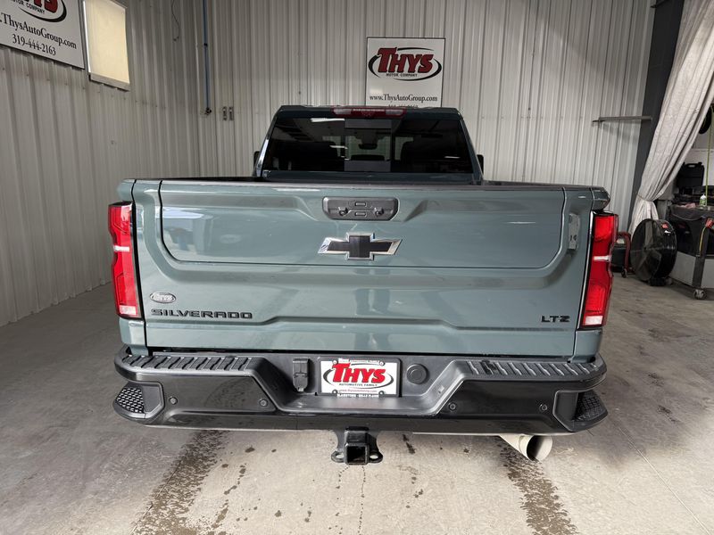 Used 2026 Chevrolet Silverado 2500 HD LTZImage 4