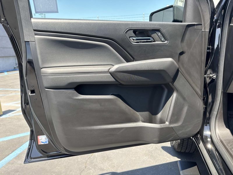 Used 2024 Chevrolet Colorado 2WD Crew Cab LT