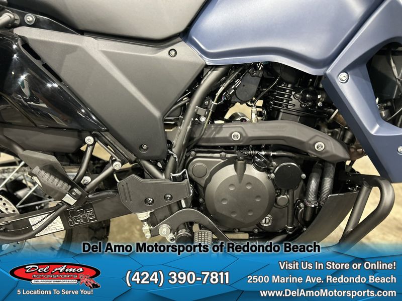 2024 Kawasaki KL650HRFAL-BU1  in a METALLIC MATTE TWILIGHT BLUE exterior color. Del Amo Motorsports of Redondo Beach (424) 304-1660 delamomotorsports.com 