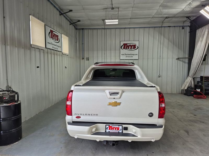 Used 2013 Chevrolet Avalanche LTZImage 16