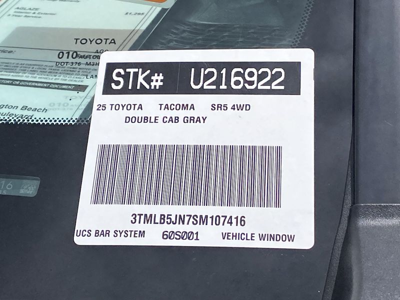 2025 Toyota Tacoma SR5Image 31