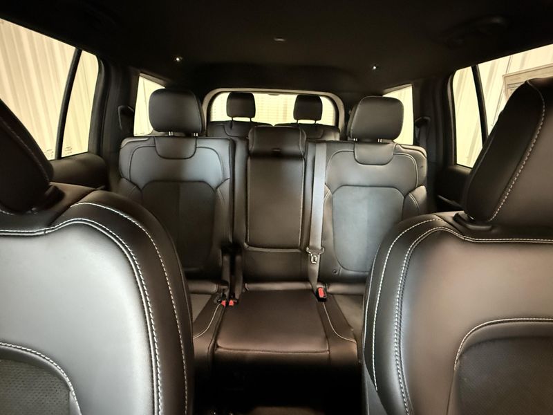 New 2026 Jeep Grand Cherokee L Laredo Altitude 4x4Image 26