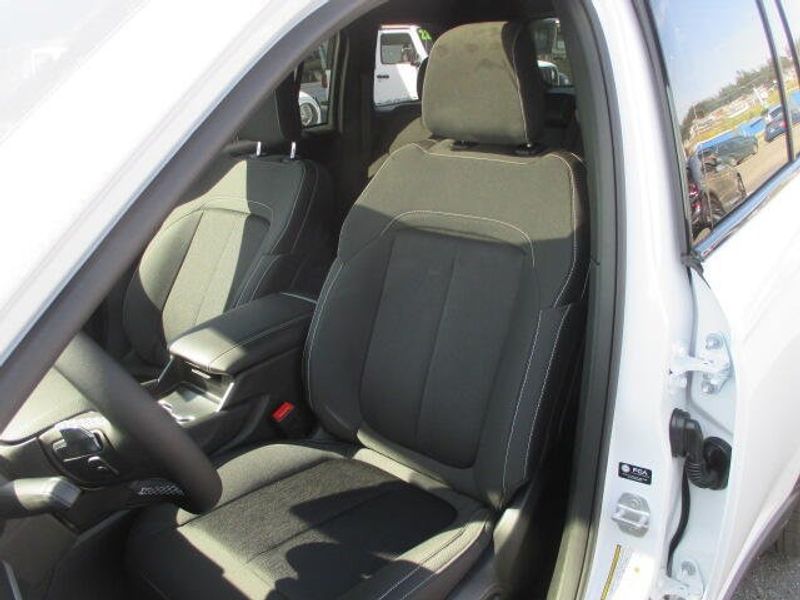 2025 Jeep Grand Cherokee Laredo X 4x4Image 16