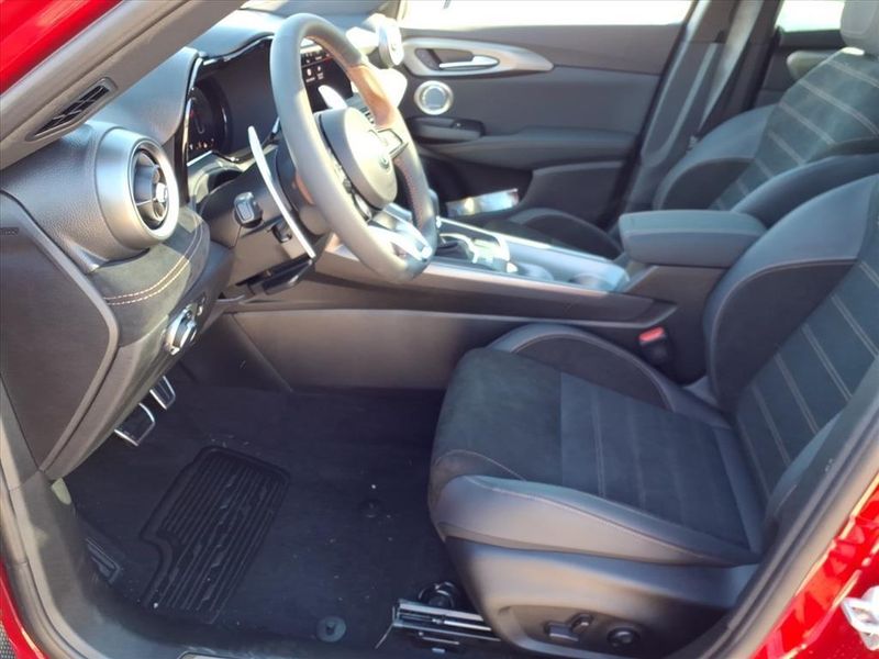 New 2025 Alfa Romeo Tonale Intensa AwdImage 14