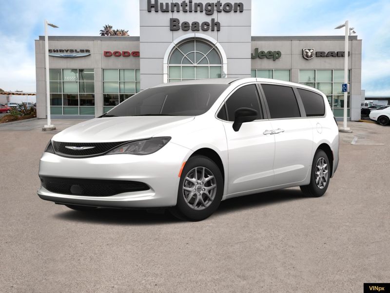 2025 Chrysler Voyager LXImage 1