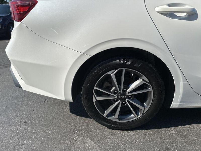 Used 2023 Kia Forte LXSImage 13