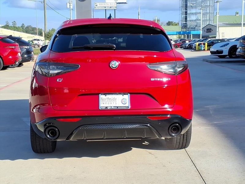 New 2025 Alfa Romeo Stelvio Intensa AwdImage 8