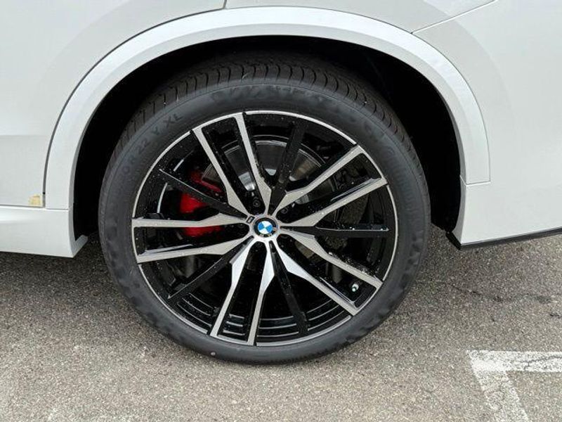 New 2026 BMW X5 sDrive40iImage 14