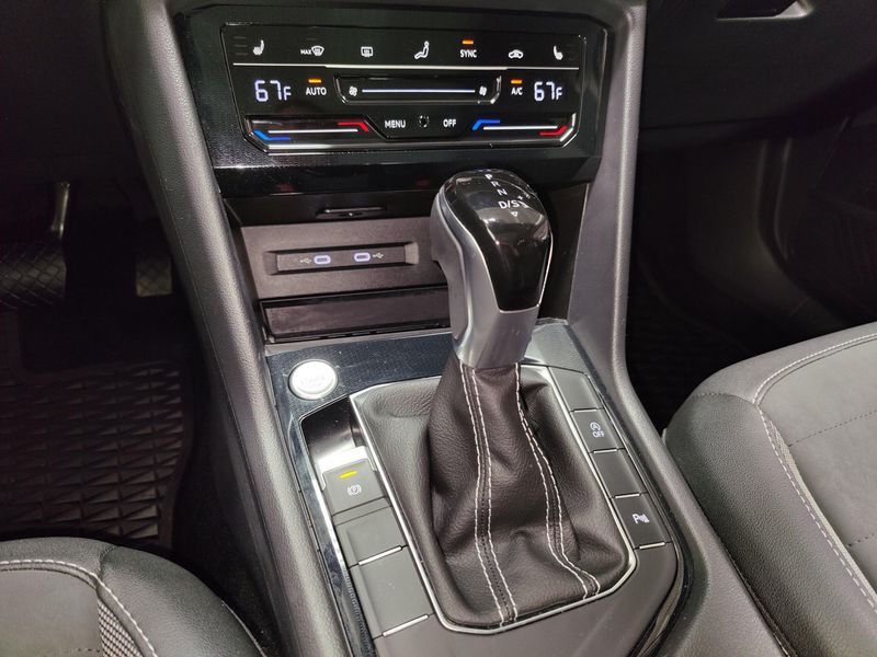 Used 2025 Volkswagen Taos SE Black Edition w/SunroofImage 19