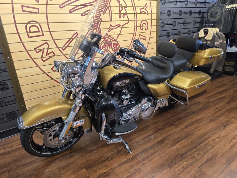 Used 2017 Harley-Davidson FLHR Road King Image 3