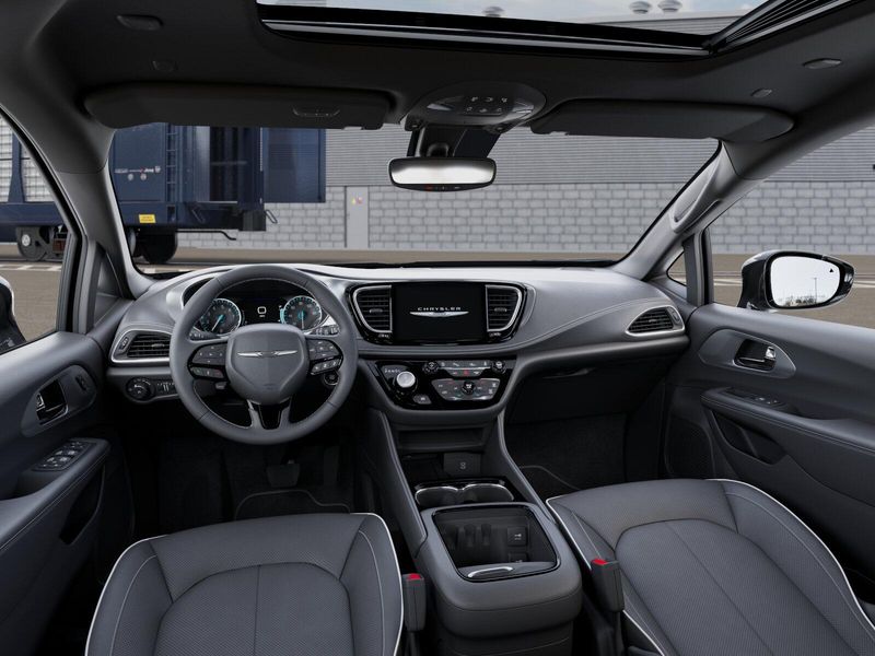 New 2026 Chrysler PACIFICA L Image 8