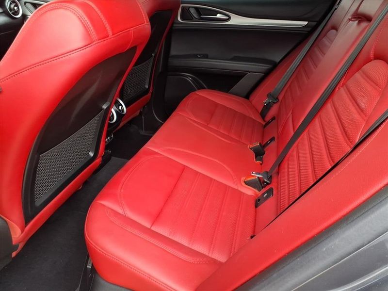 Used 2024 Alfa Romeo Stelvio VeloceImage 17